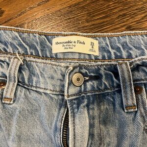 Abercrombie & Fitch The Wide Leg mid rise